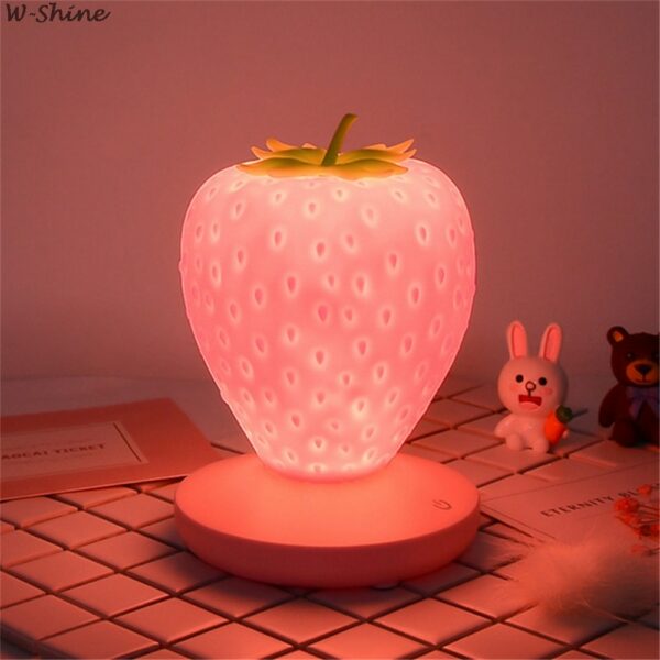 Touch Dimmerabile LED Night Light Silicone Strawberry Nightlight USB Lampada da comodino per bambini Bambini Regalo Decorazione camera da letto30351108